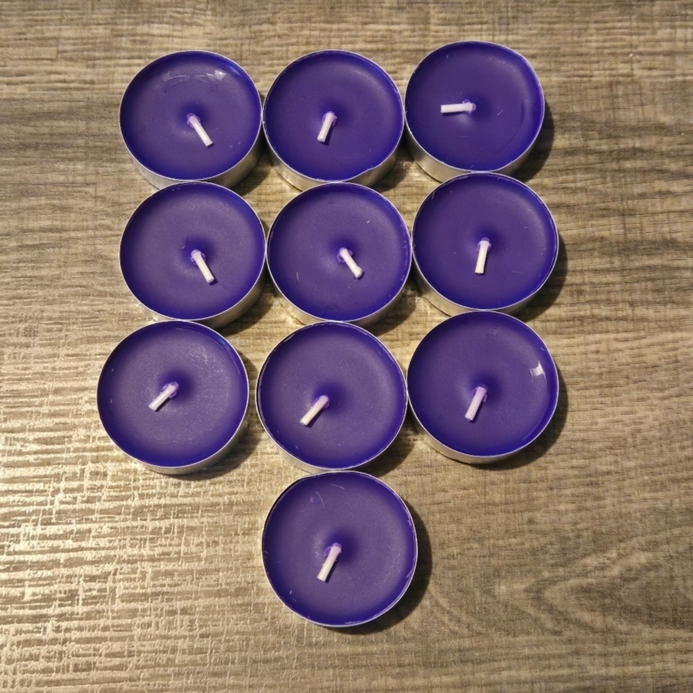 10 Purple Vanilla Scent Tea Light Candles